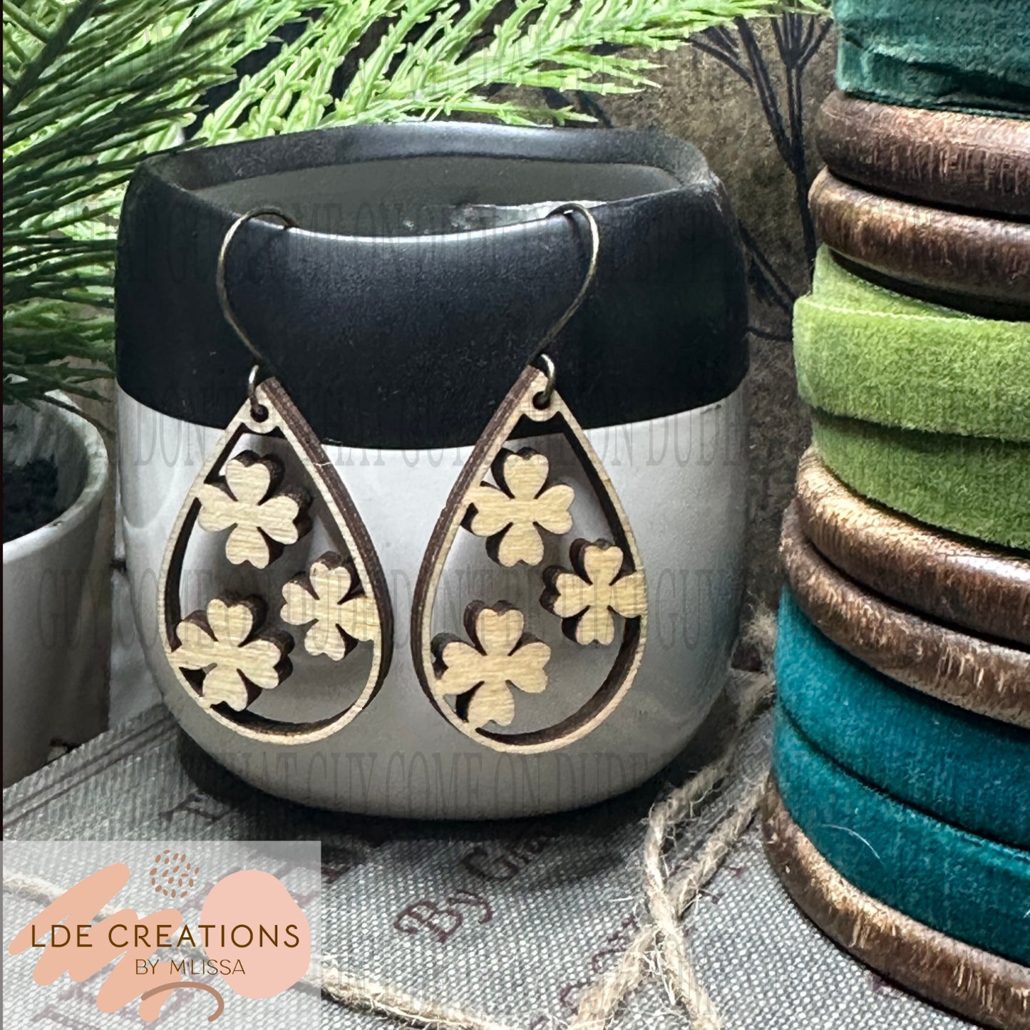 3 Clover Teardrop earrings